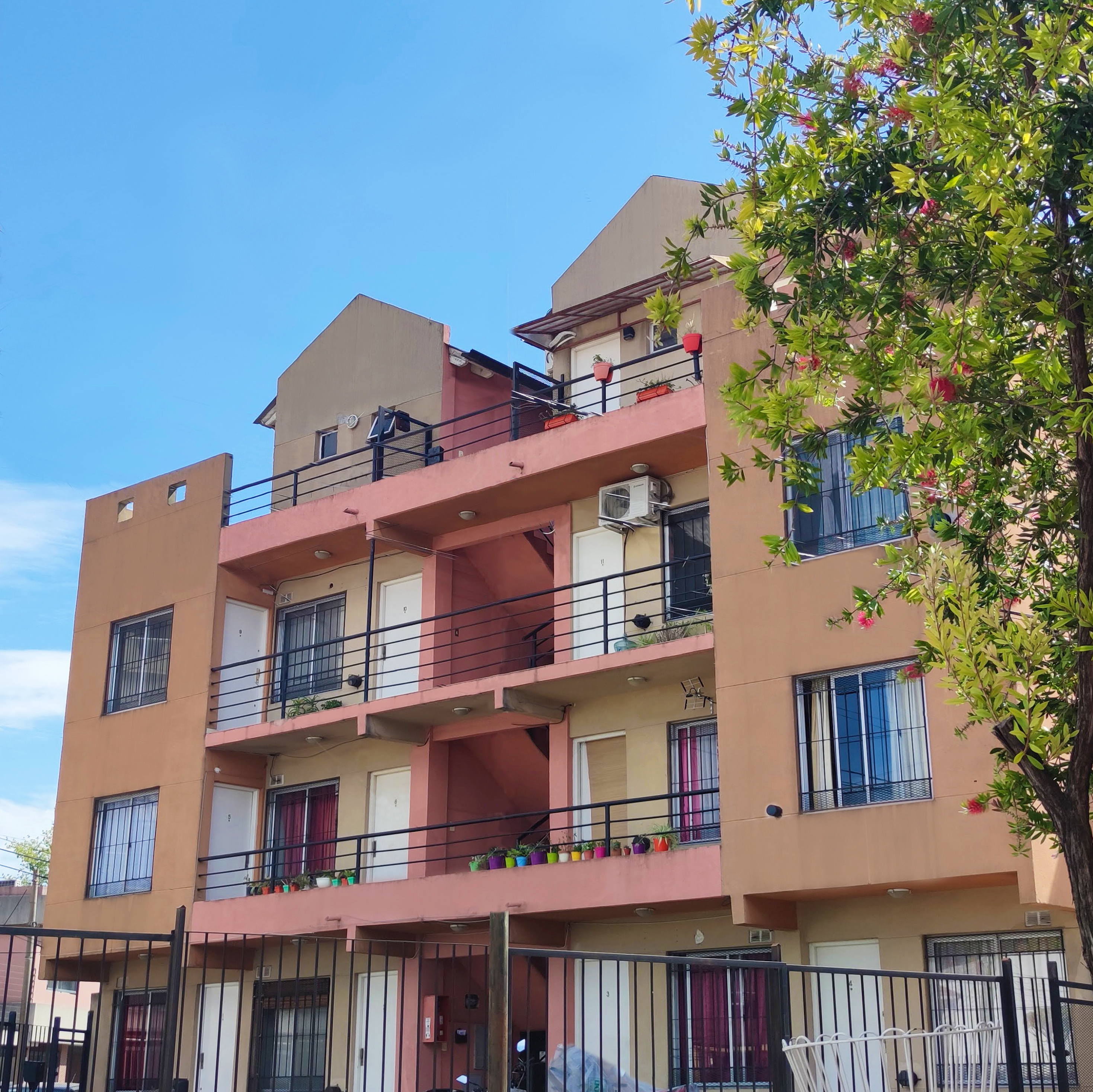 Venta 2 Ambientes Con Terraza Propia Y Cochera