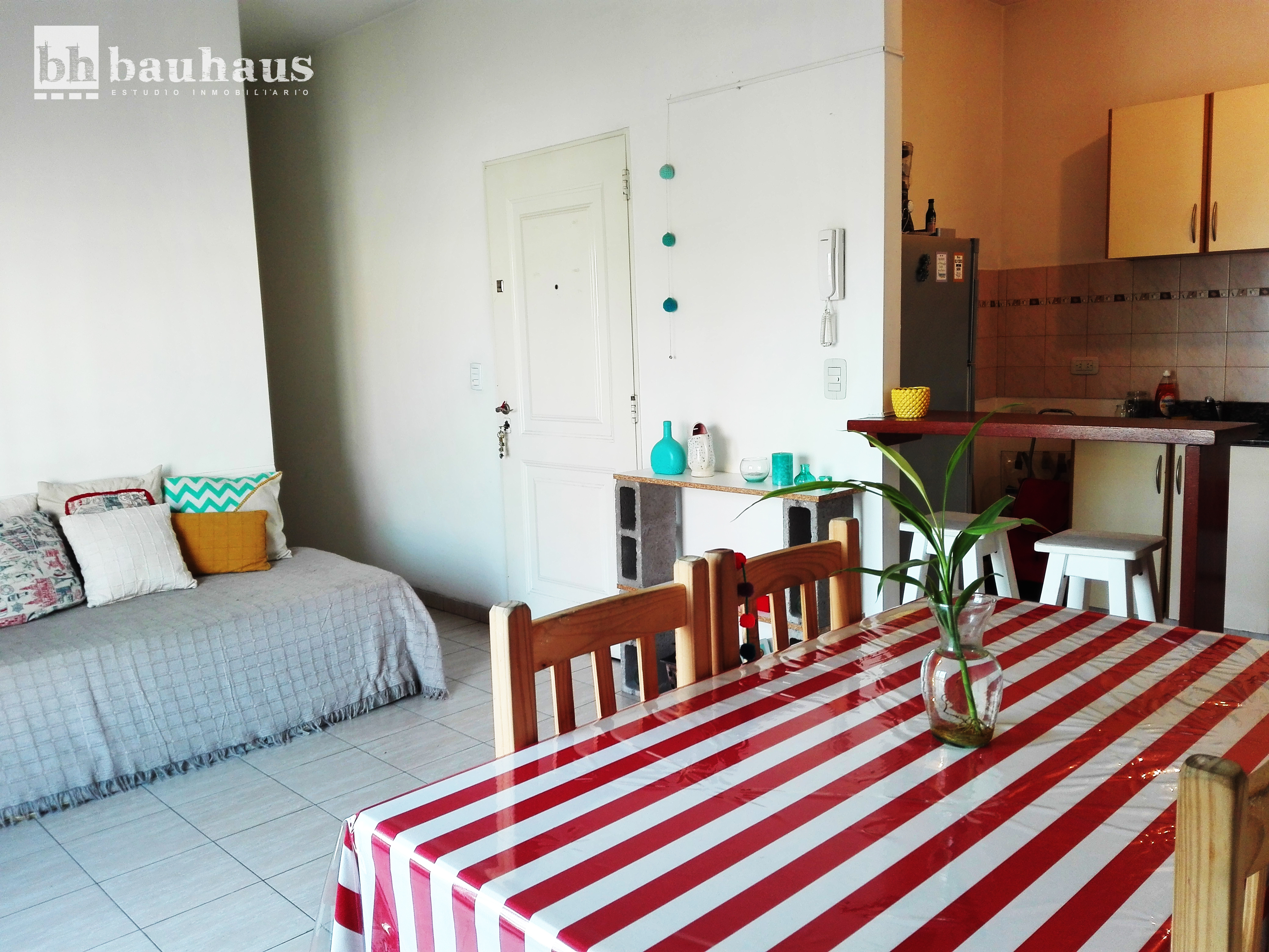 2 Amb. Céntrico Con Balcón