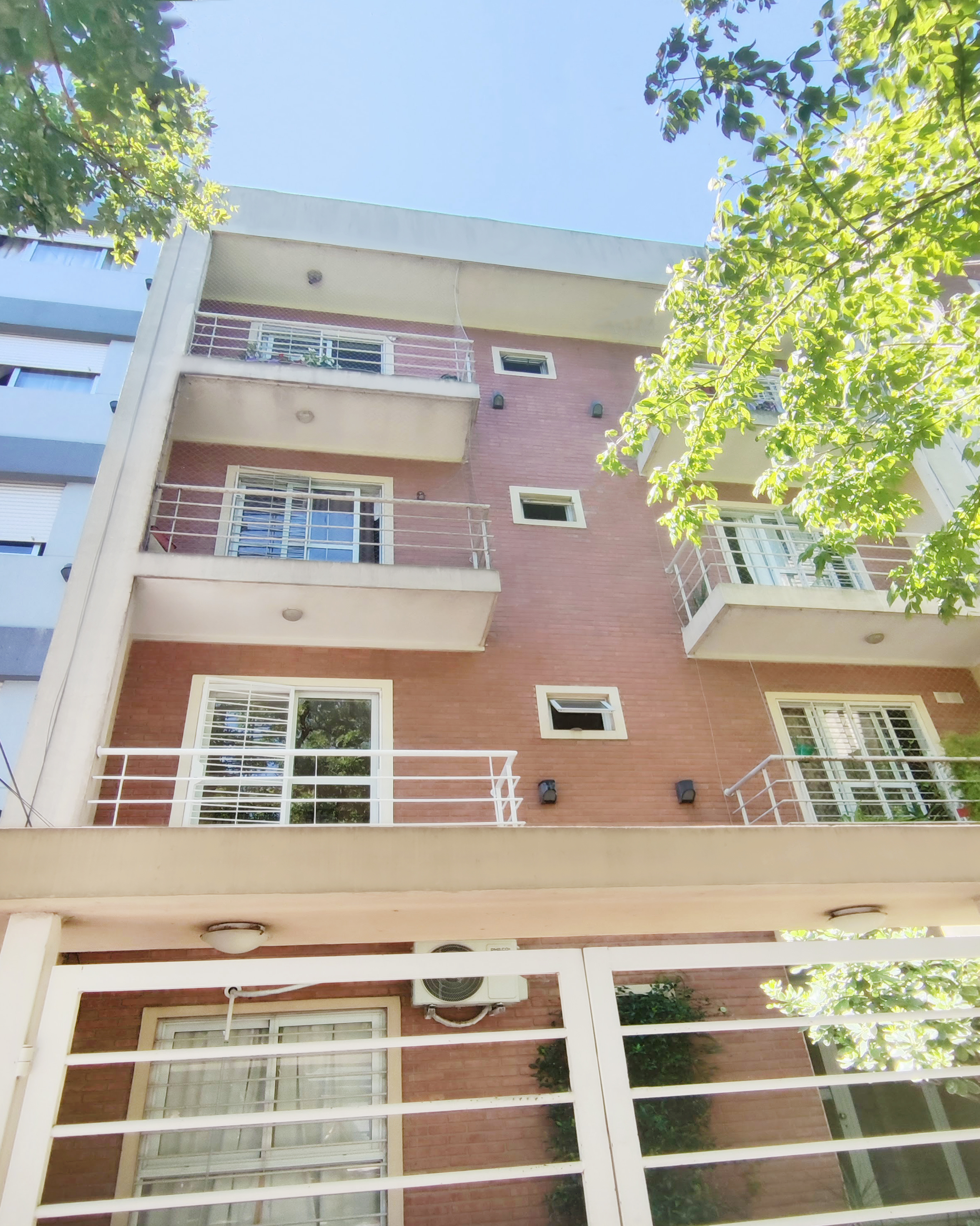 2 Ambientes Con Balcón