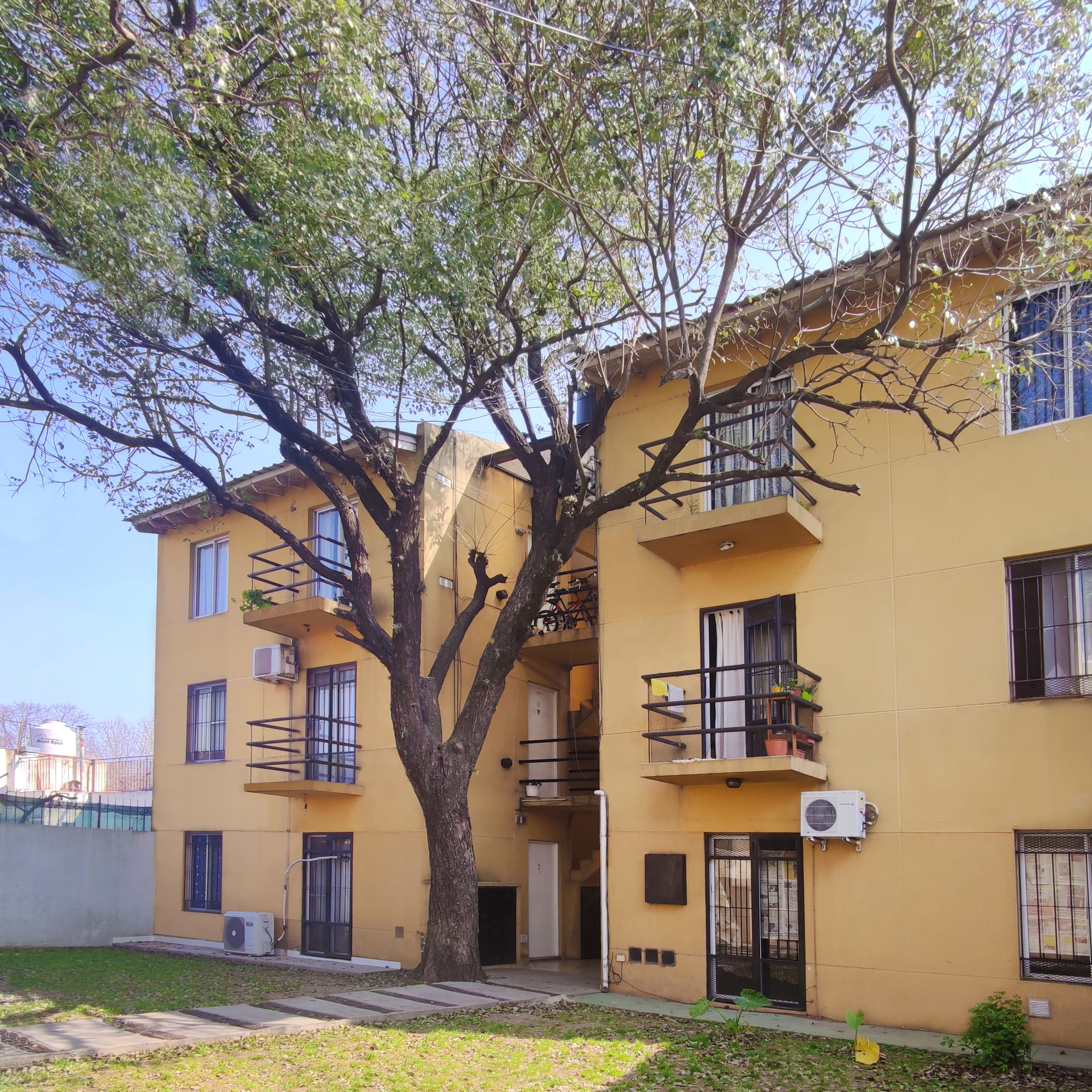 Monoambiente Subdividido con Balcón